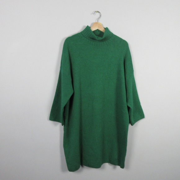 Pomander Place Dresses & Skirts - POMANDER PLACE Vivianne Green Turtleneck Oversized Sweater Dress XL 3/4 Length